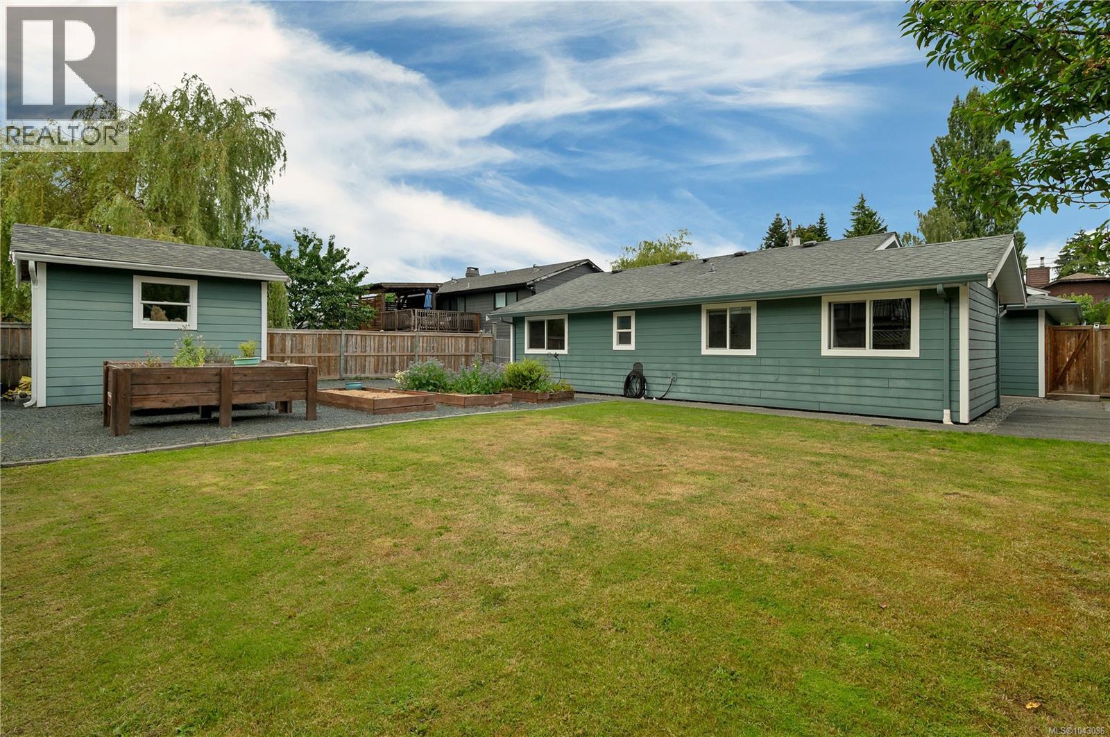 428 Raza Pl, Campbell River, British Columbia  V9W 6T3 - Photo 3 - 1043036