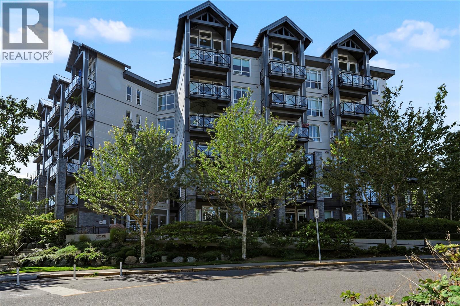 109 924 Esquimalt Rd, Esquimalt, British Columbia