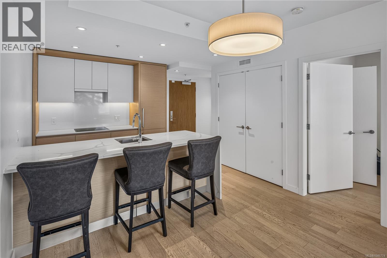 116 530 Michigan St, Victoria, British Columbia  V8V 0G2 - Photo 10 - 1046774