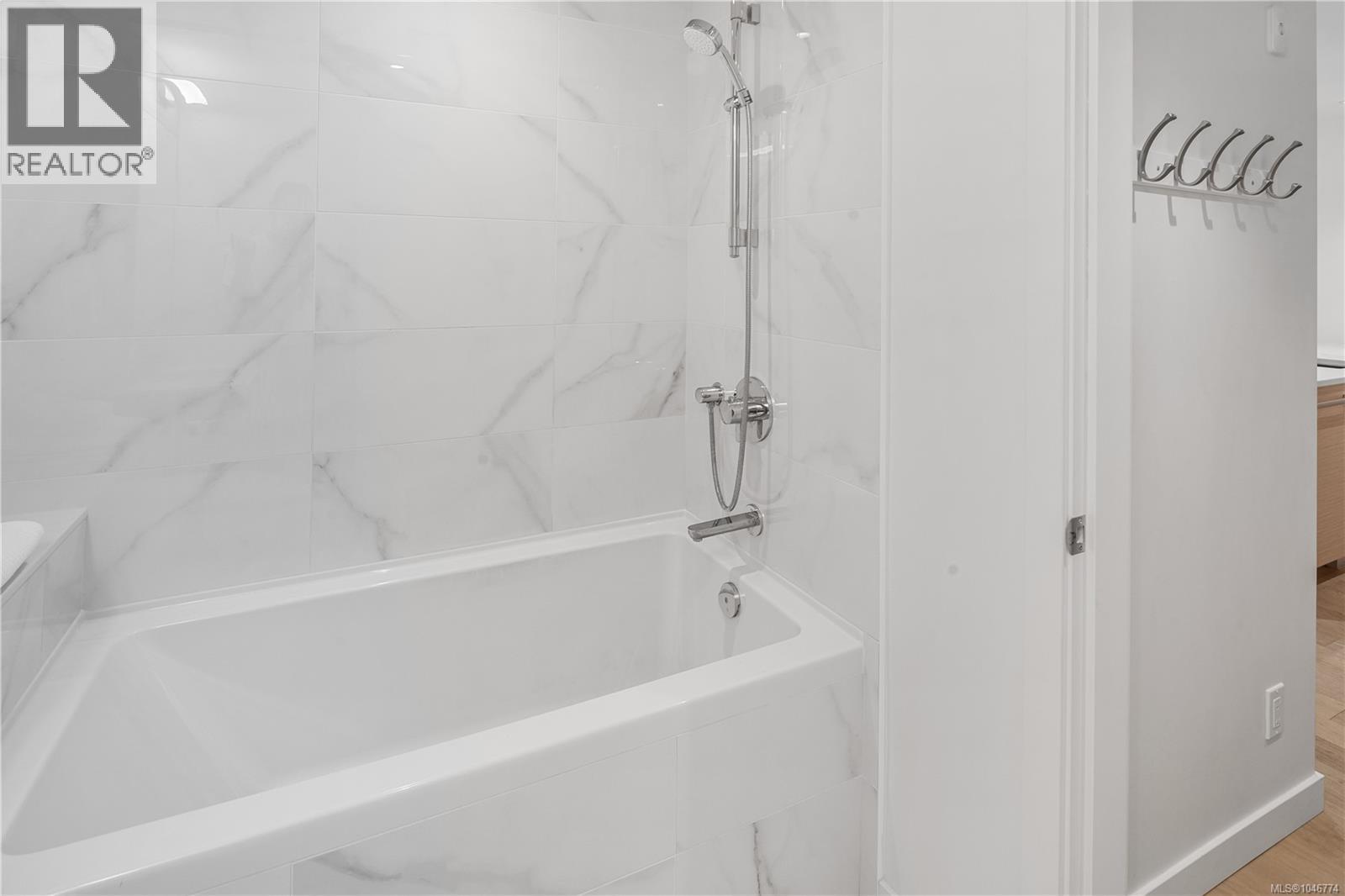 116 530 Michigan St, Victoria, British Columbia  V8V 0G2 - Photo 16 - 1046774