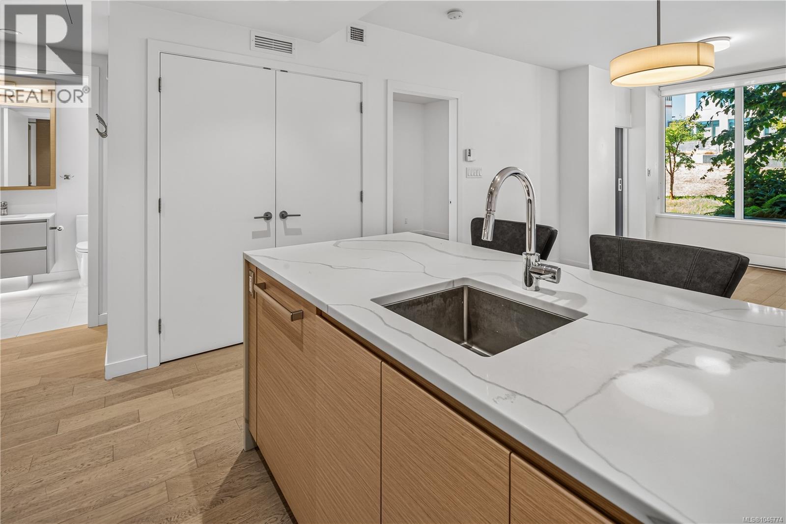 116 530 Michigan St, Victoria, British Columbia  V8V 0G2 - Photo 11 - 1046774