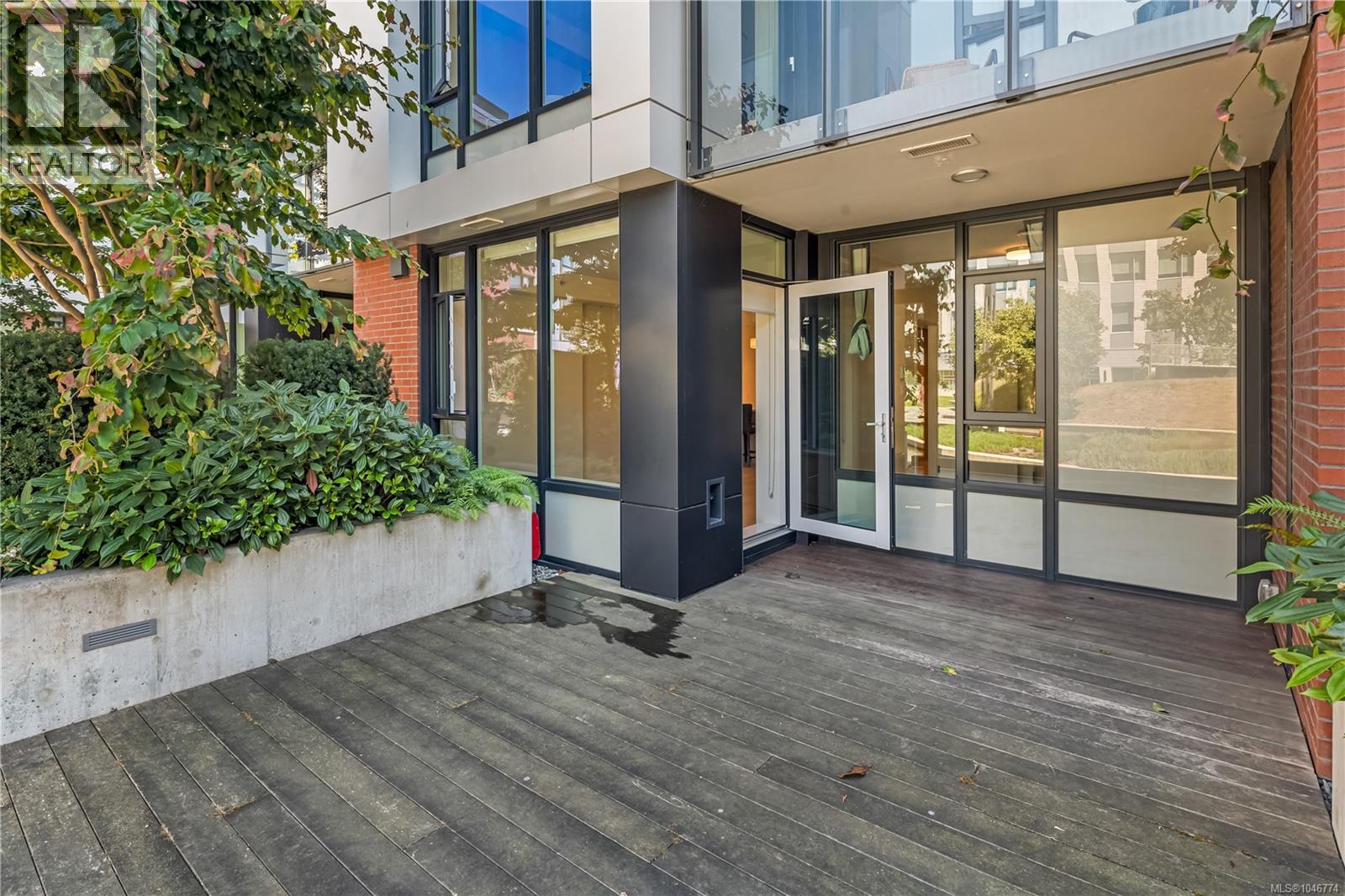 116 530 Michigan St, Victoria, British Columbia  V8V 0G2 - Photo 32 - 1046774