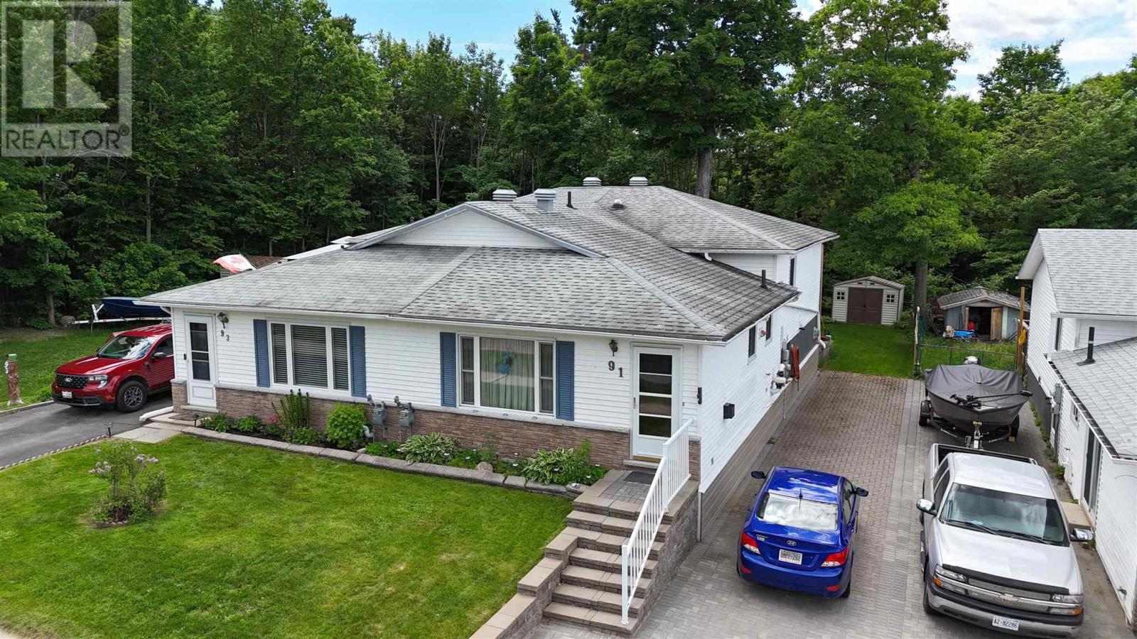 91 Beckett Blvd, Elliot Lake, Ontario  P5A 3P6 - Photo 3 - SM261475