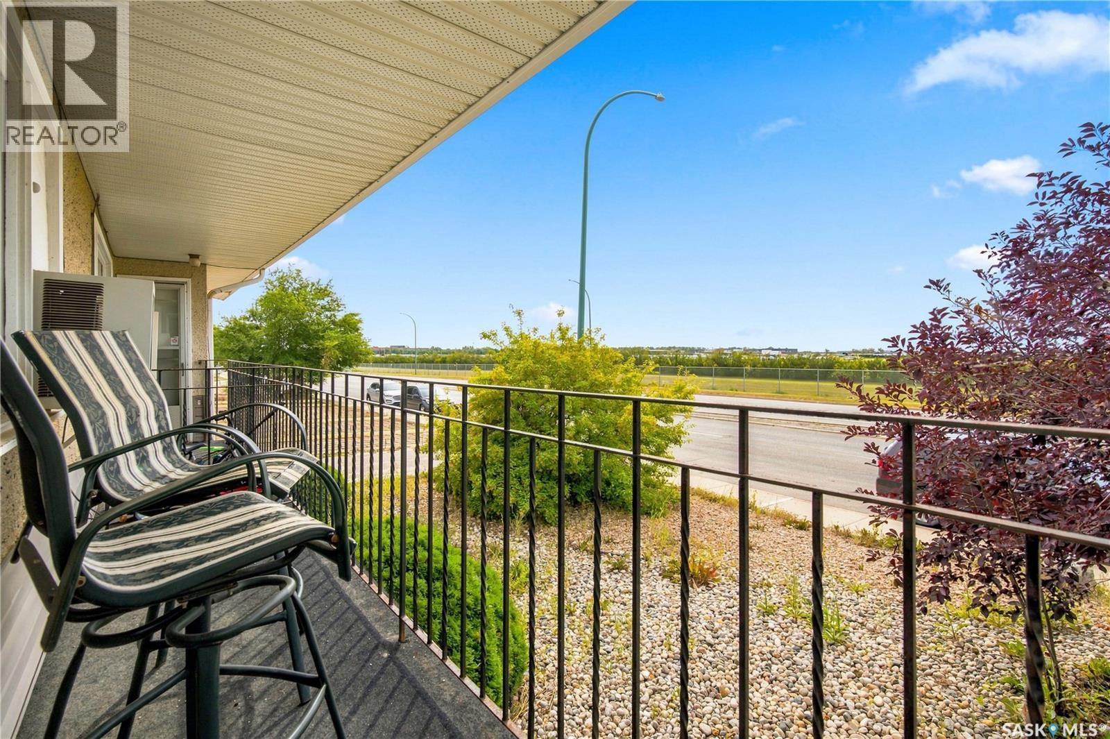 7110-7112 Dewdney Avenue, Regina, Saskatchewan  S4T 1E6 - Photo 3 - SK045644