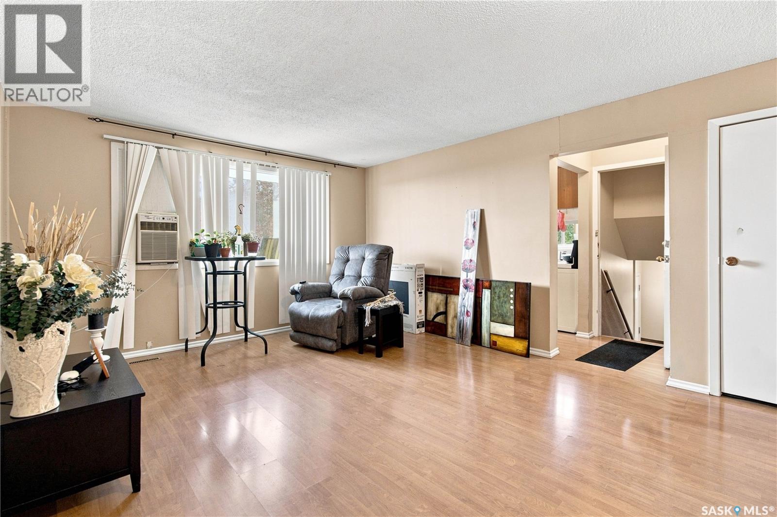 7110-7112 Dewdney Avenue, Regina, Saskatchewan  S4T 1E6 - Photo 7 - SK045644