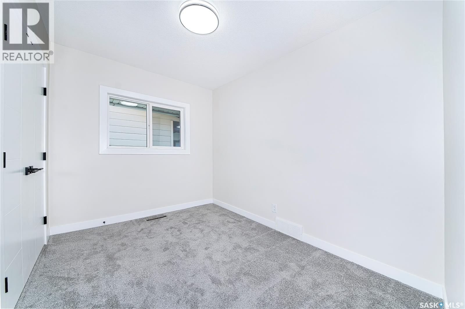 451 R Avenue S, Saskatoon, Saskatchewan  S7M 2Z4 - Photo 12 - SK045482