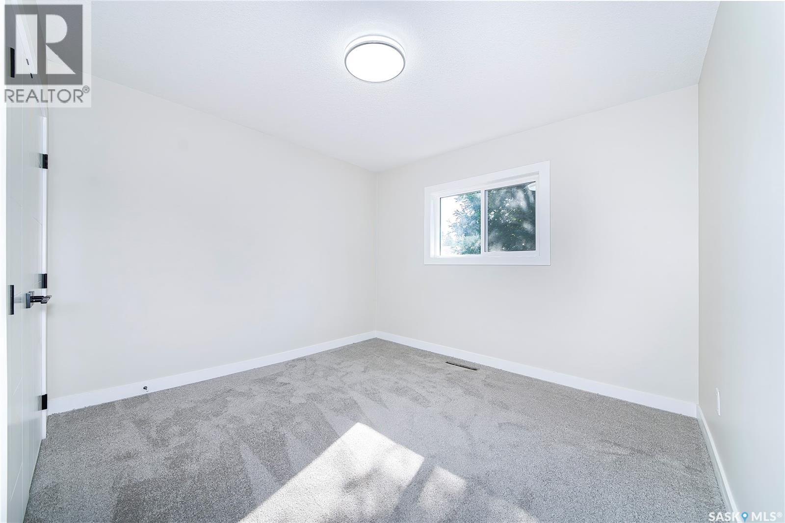 451 R Avenue S, Saskatoon, Saskatchewan  S7M 2Z4 - Photo 16 - SK045482