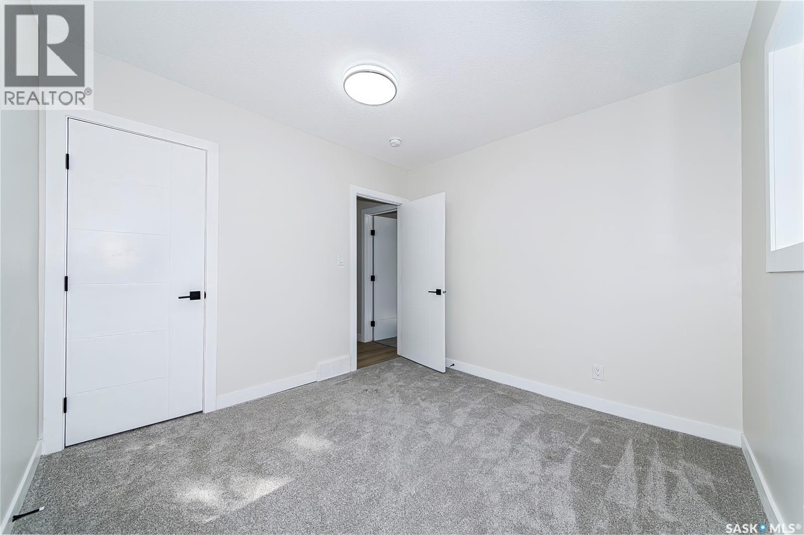 451 R Avenue S, Saskatoon, Saskatchewan  S7M 2Z4 - Photo 19 - SK045482