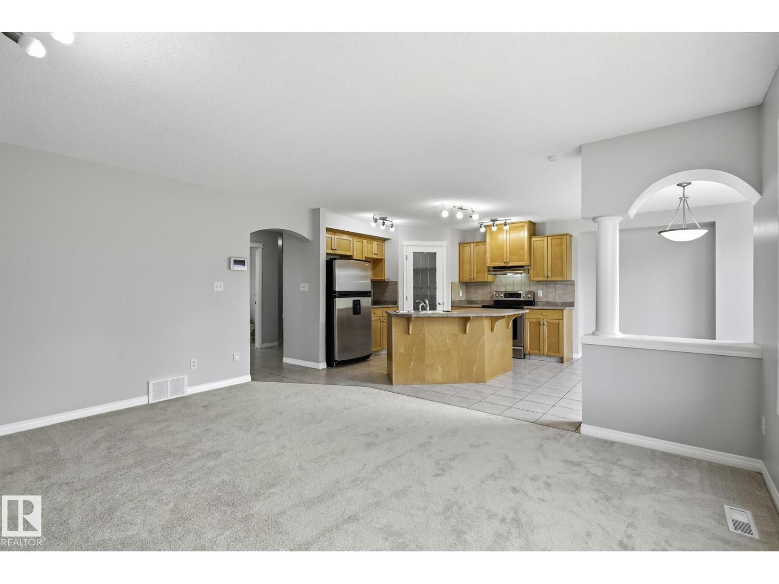 10719 8 Av Sw, Edmonton, Alberta  T6W 1G4 - Photo 7 - E4503922