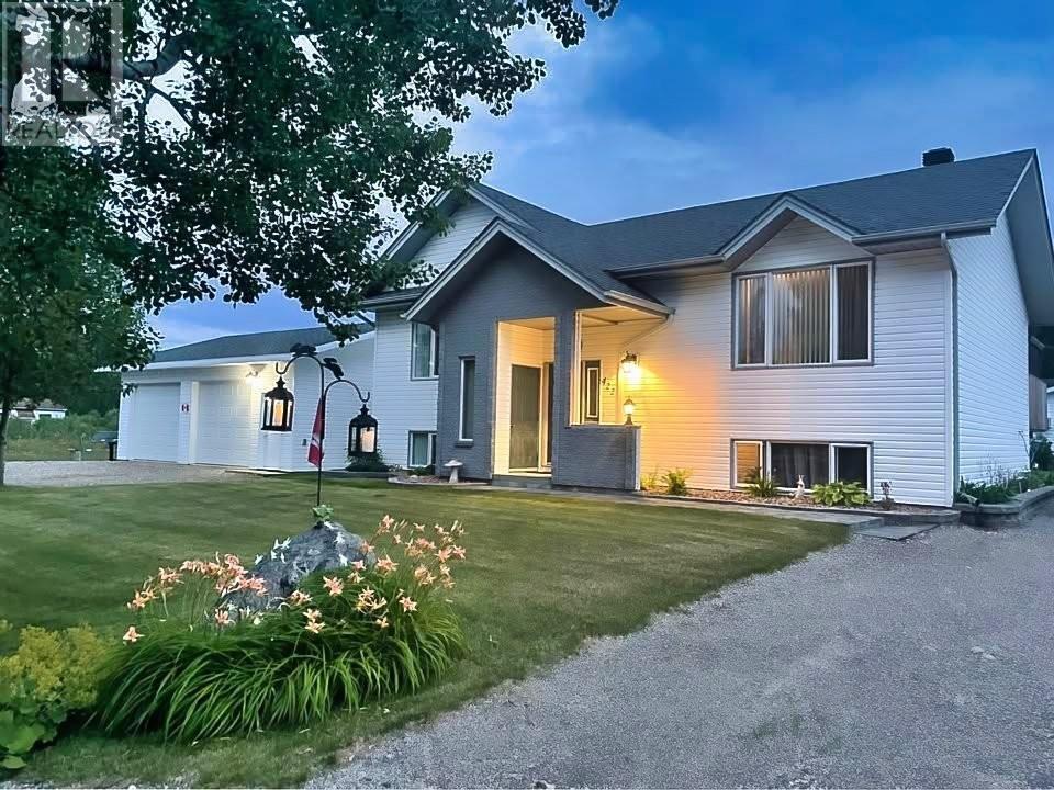 422 Birch Crescent, Nakina, Ontario