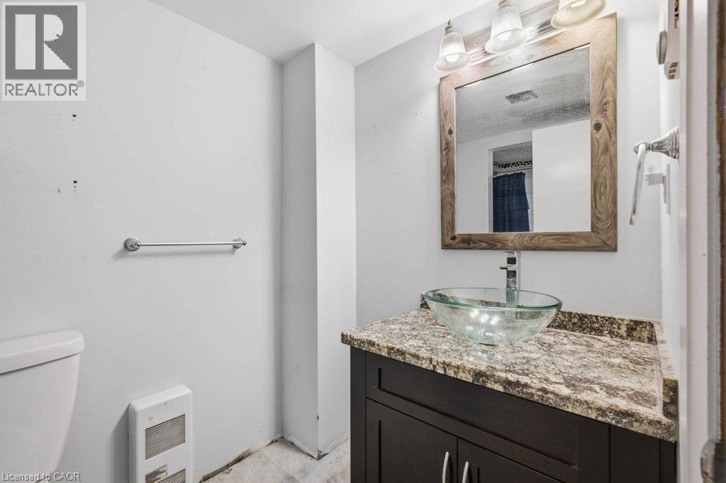 634 Cedargrove Place, Waterloo, Ontario  N2L 4Y9 - Photo 32 - 40855348