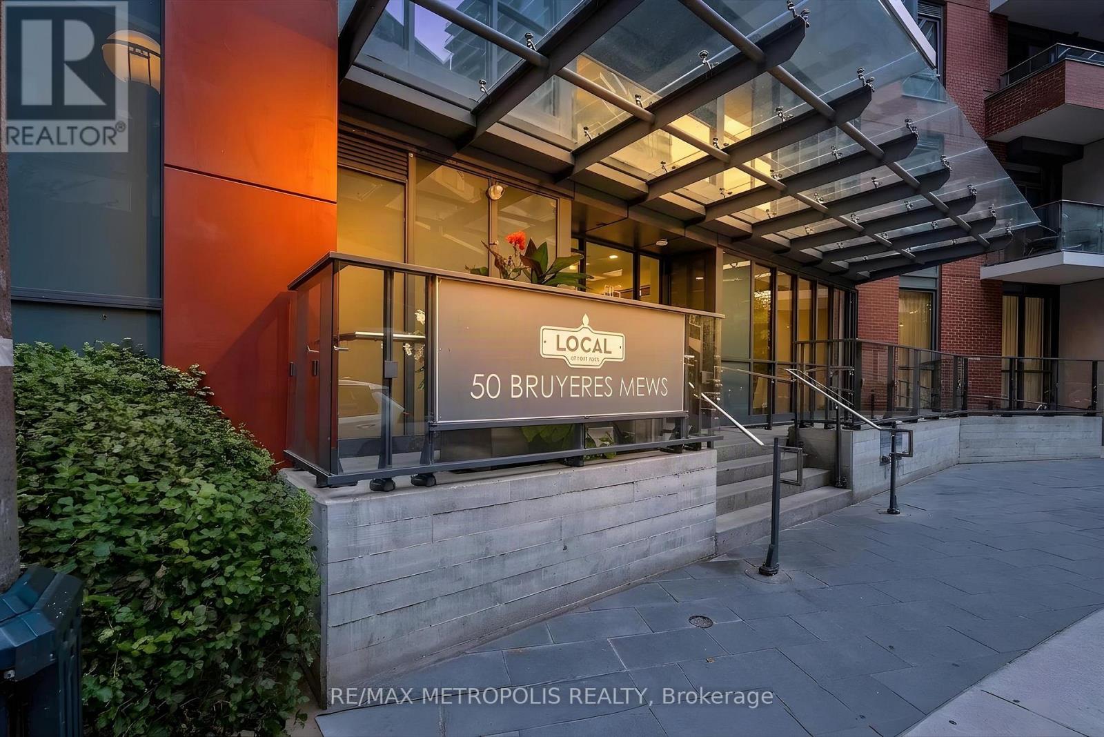 710 - 50 Bruyeres Mews, Toronto, Ontario  M5V 0H8 - Photo 1 - C13677628