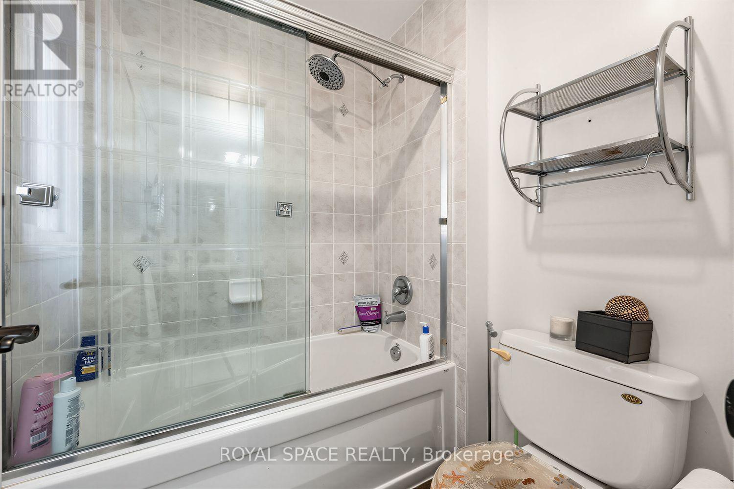 7 Urwin Street, Ajax, Ontario  L1T 0G7 - Photo 15 - E13677594