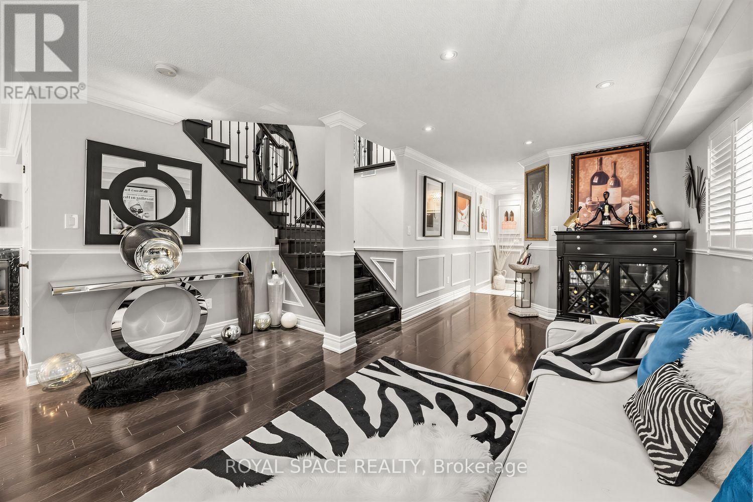 7 Urwin Street, Ajax, Ontario  L1T 0G7 - Photo 5 - E13677594