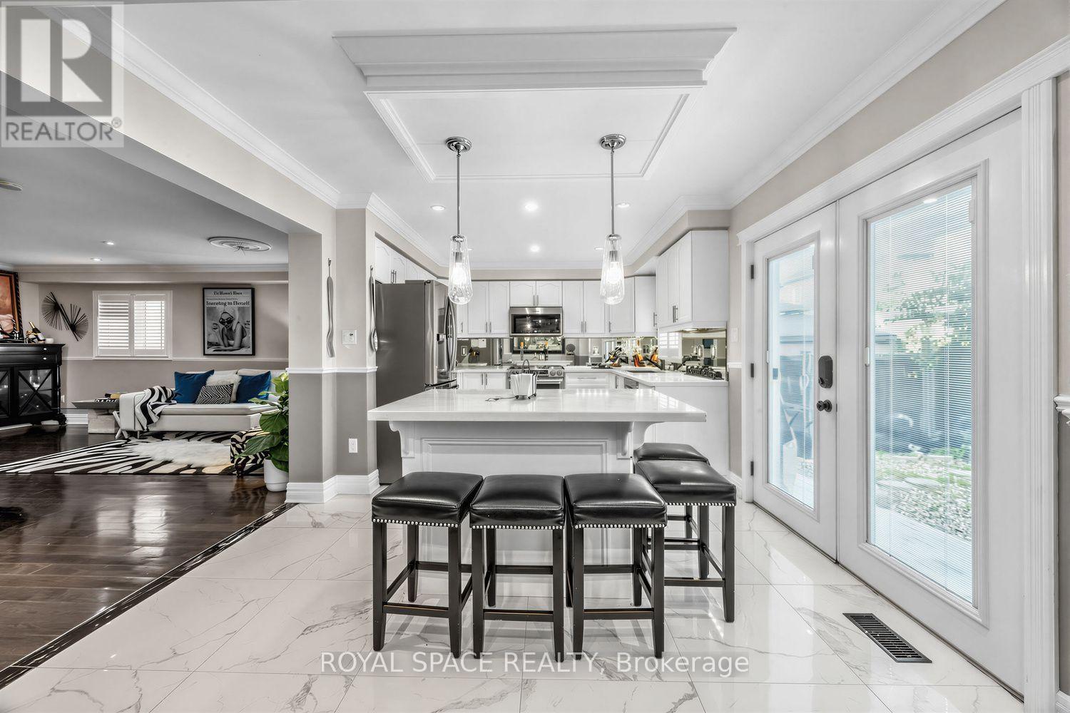 7 Urwin Street, Ajax, Ontario  L1T 0G7 - Photo 8 - E13677594