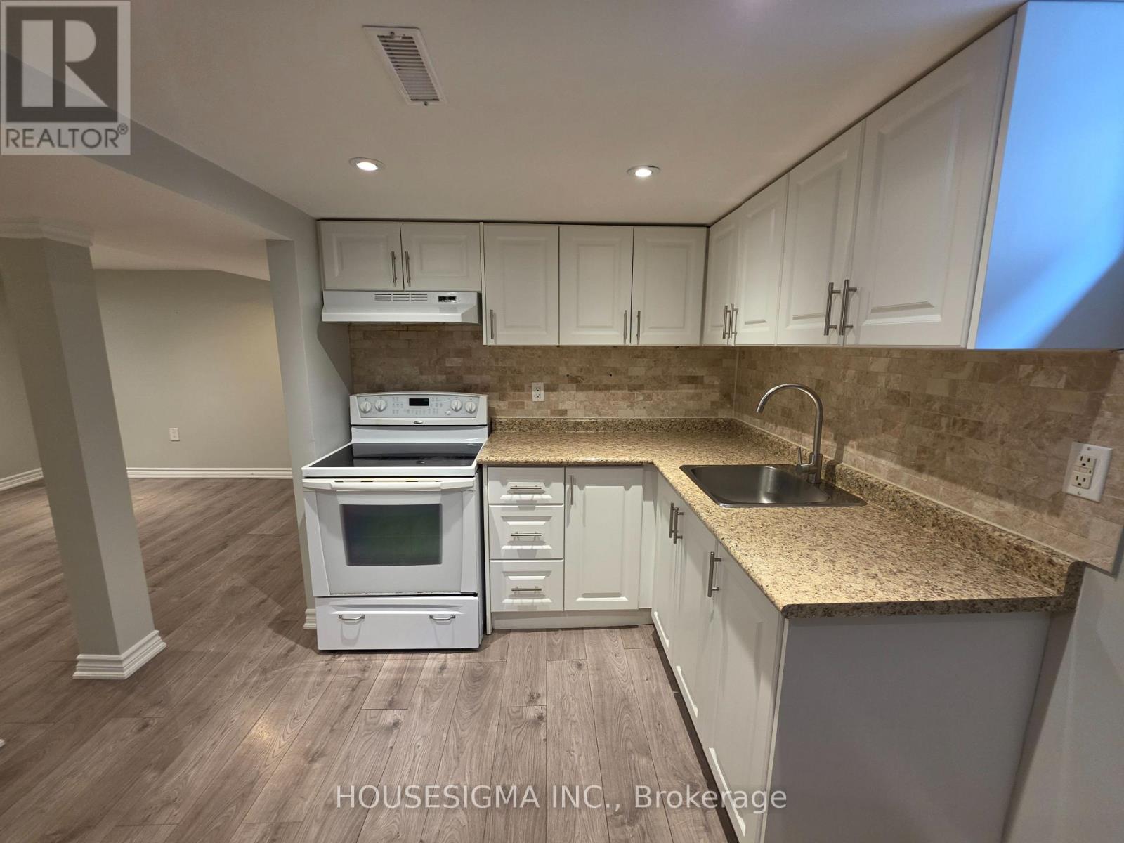 LOWER - 158 PATTERSON STREET
