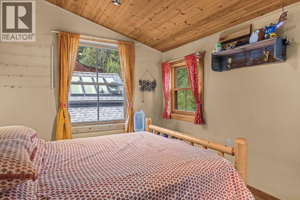 A And B, 132 Rundle Crescent, Canmore, Alberta  T1W 2L6 - Photo 12 - A2333479