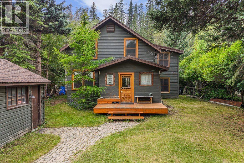 A And B, 132 Rundle Crescent, Canmore, Alberta  T1W 2L6 - Photo 2 - A2333479