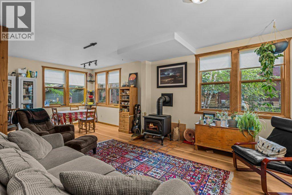 A And B, 132 Rundle Crescent, Canmore, Alberta  T1W 2L6 - Photo 6 - A2333479