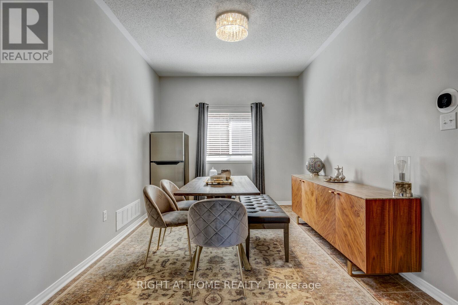 4936 Sebastian Drive, Mississauga, Ontario  L5M 7N8 - Photo 18 - W13677532
