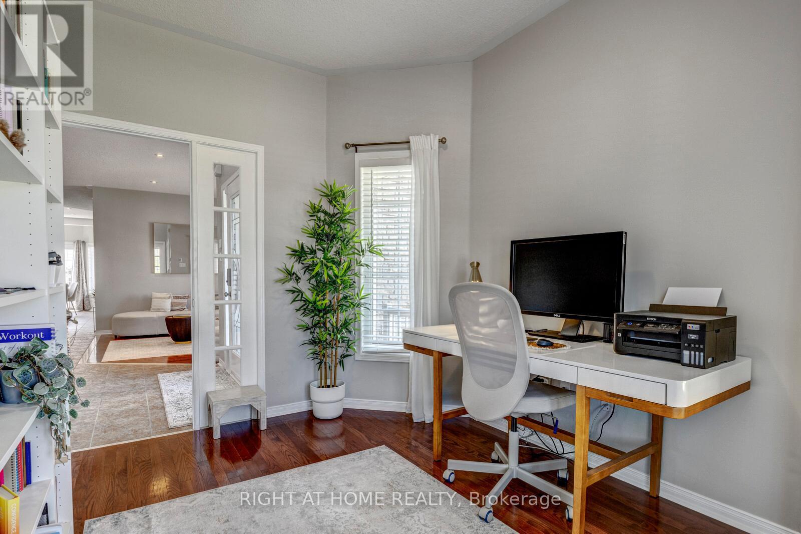 4936 Sebastian Drive, Mississauga, Ontario  L5M 7N8 - Photo 21 - W13677532
