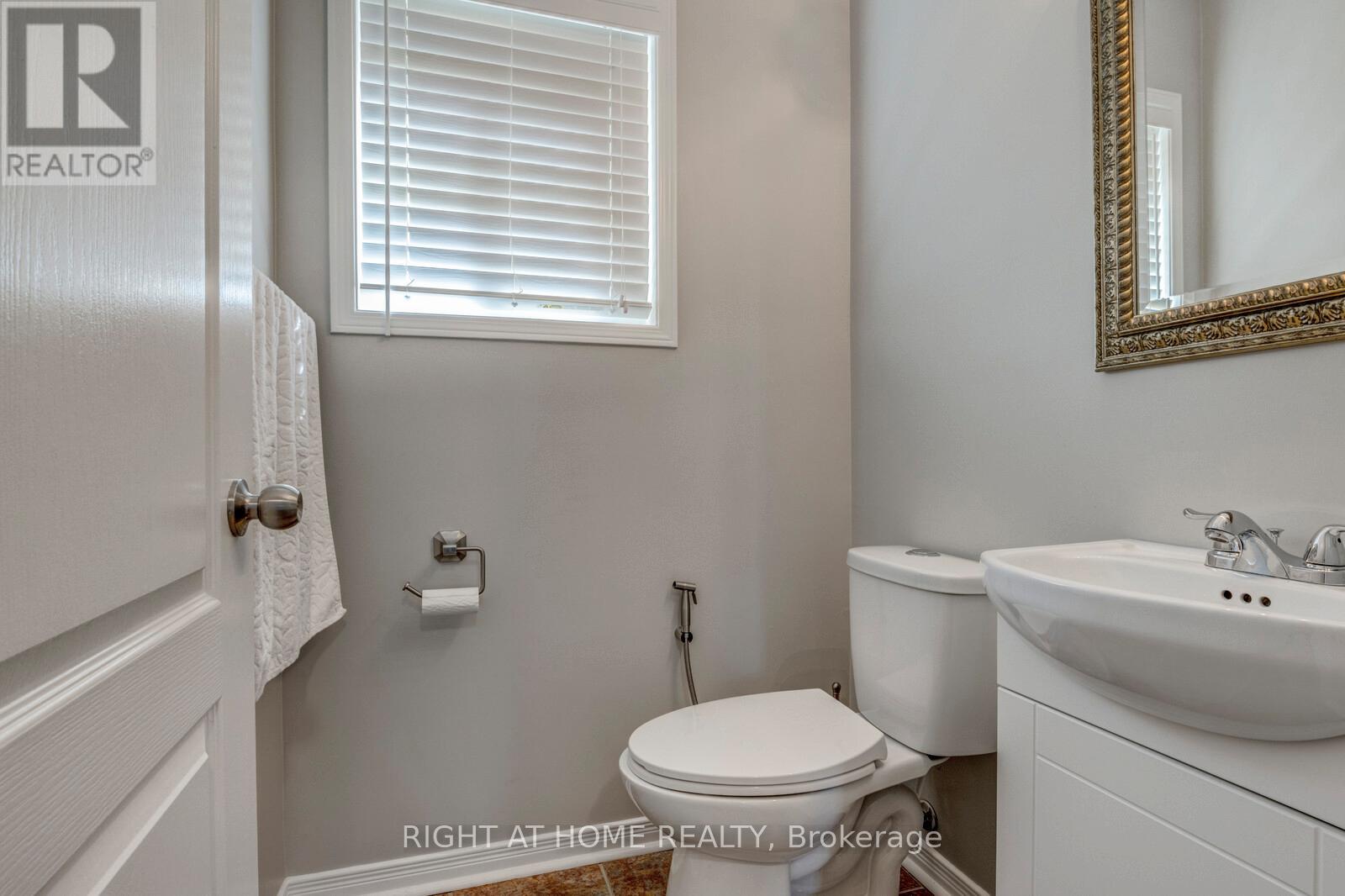 4936 Sebastian Drive, Mississauga, Ontario  L5M 7N8 - Photo 22 - W13677532