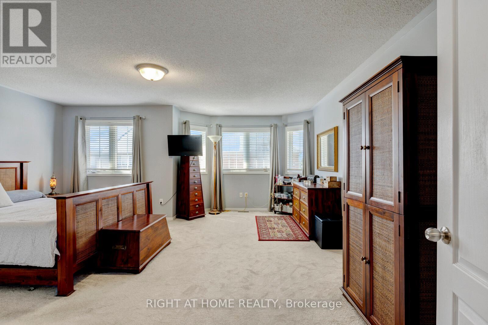 4936 Sebastian Drive, Mississauga, Ontario  L5M 7N8 - Photo 24 - W13677532