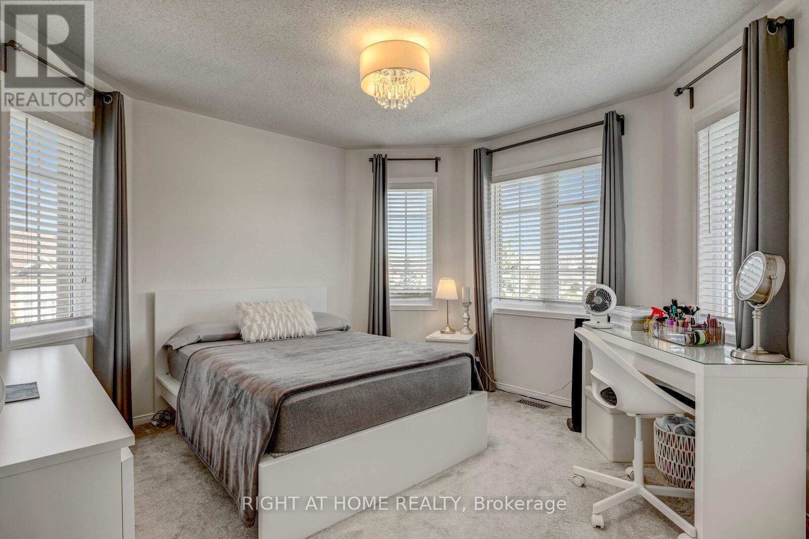 4936 Sebastian Drive, Mississauga, Ontario  L5M 7N8 - Photo 29 - W13677532