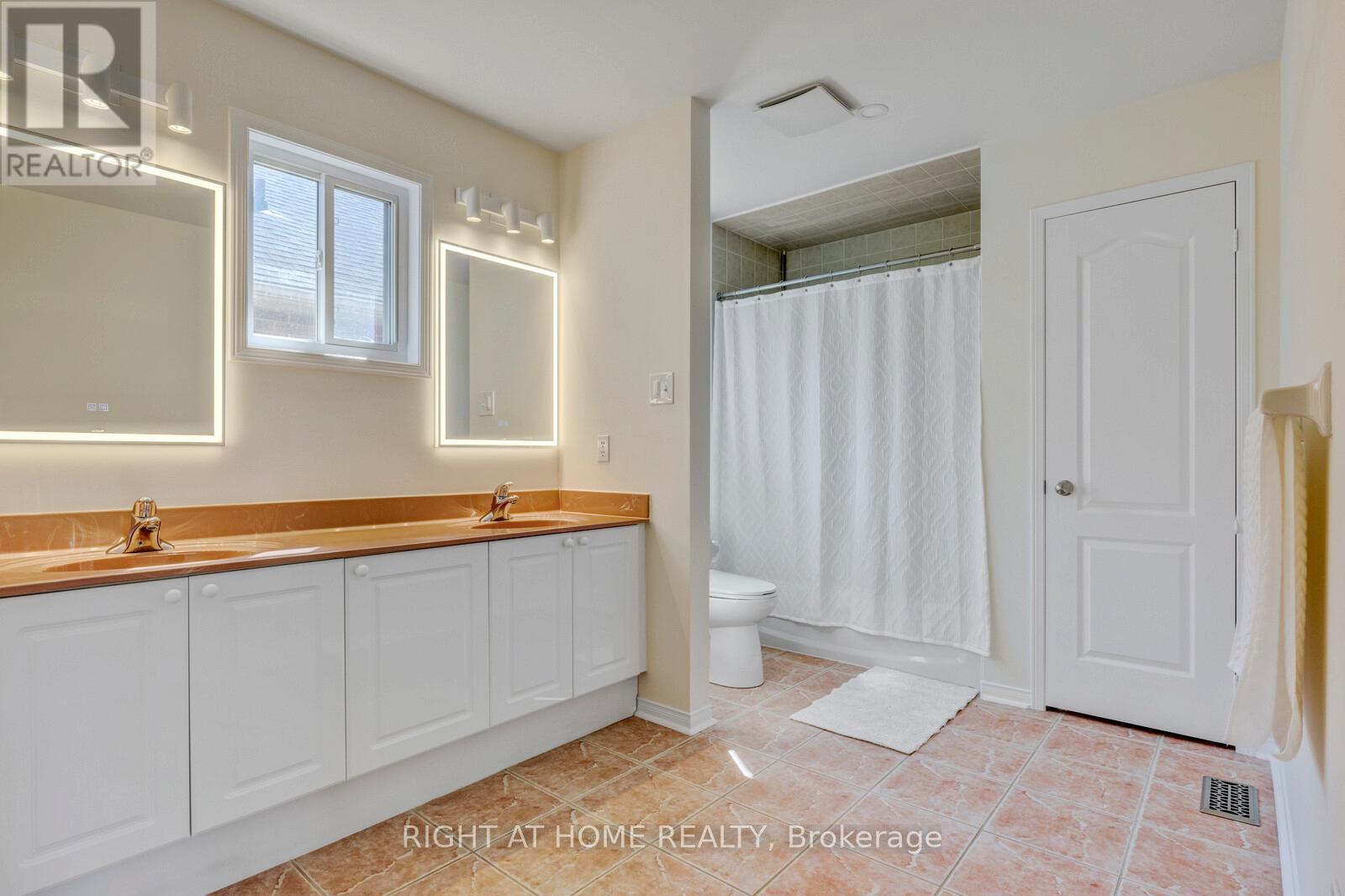 4936 Sebastian Drive, Mississauga, Ontario  L5M 7N8 - Photo 32 - W13677532