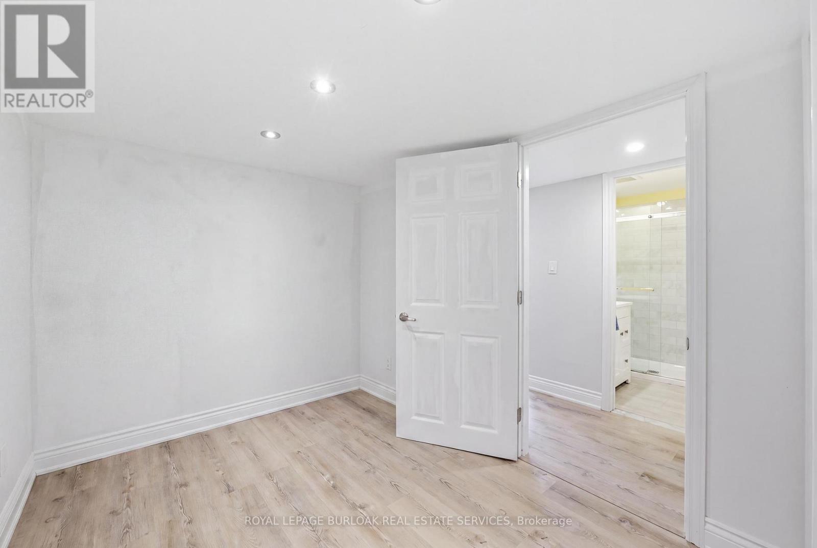 419 Parklane Road, Oakville, Ontario  L6H 4J6 - Photo 37 - W13677562