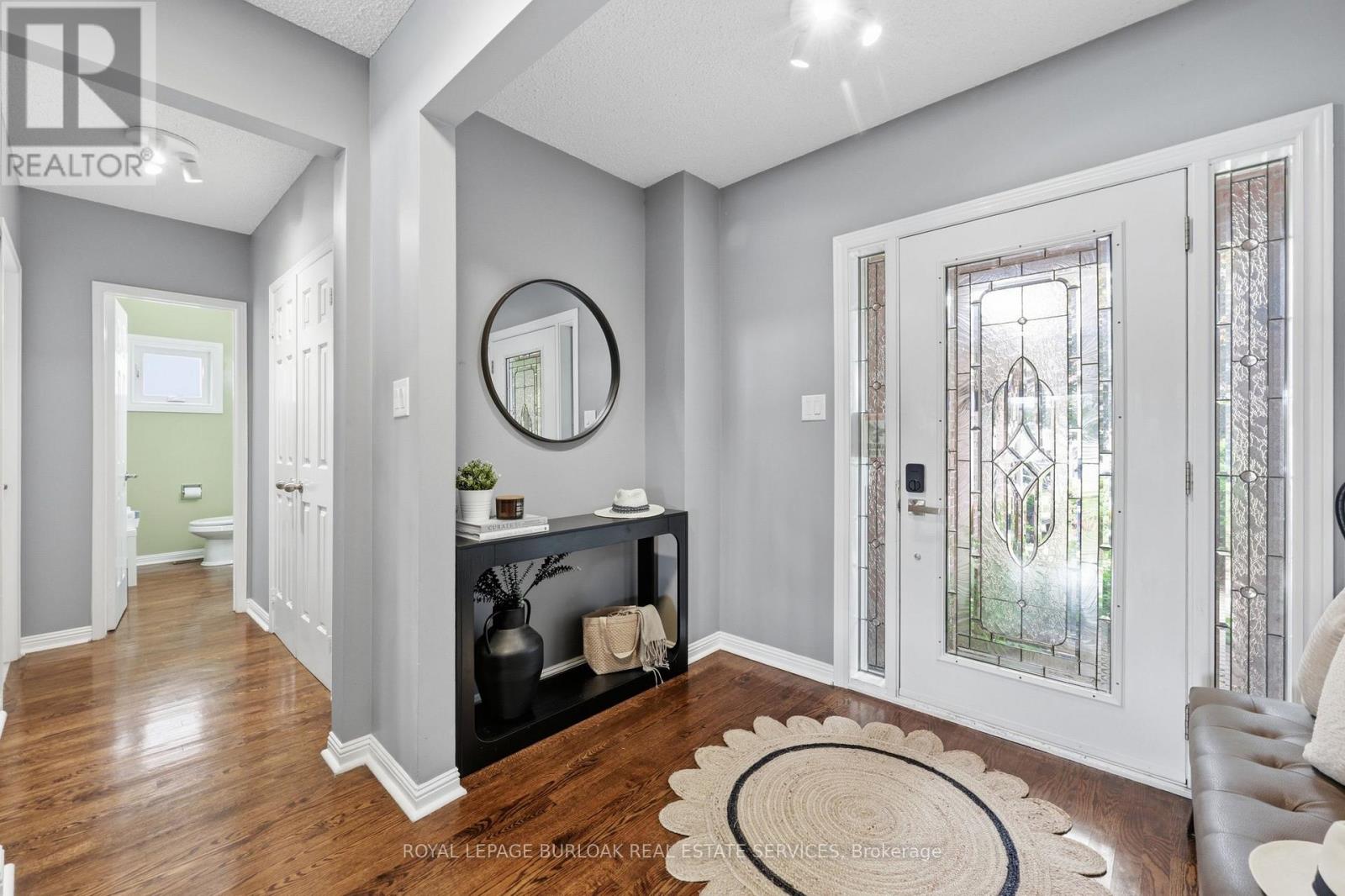 419 Parklane Road, Oakville, Ontario  L6H 4J6 - Photo 4 - W13677562