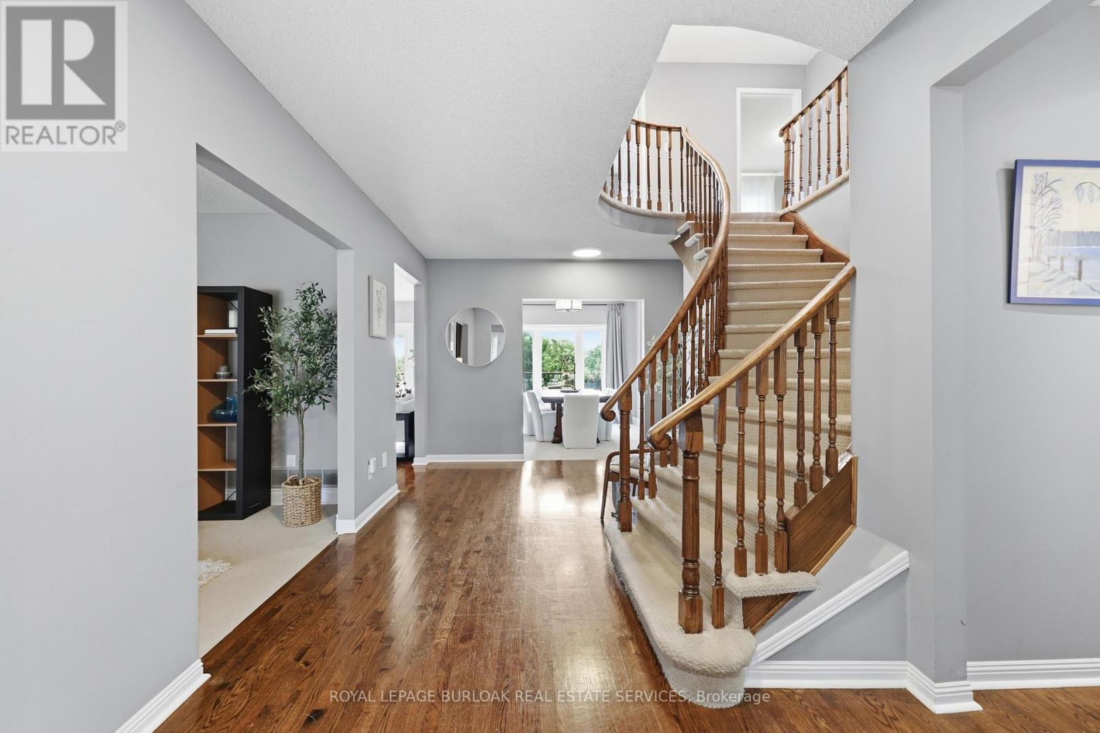 419 Parklane Road, Oakville, Ontario  L6H 4J6 - Photo 5 - W13677562