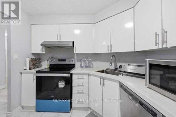 Ph08 - 61 Markbrook Lane, Toronto, Ontario  M9V 5E7 - Photo 10 - W13677606
