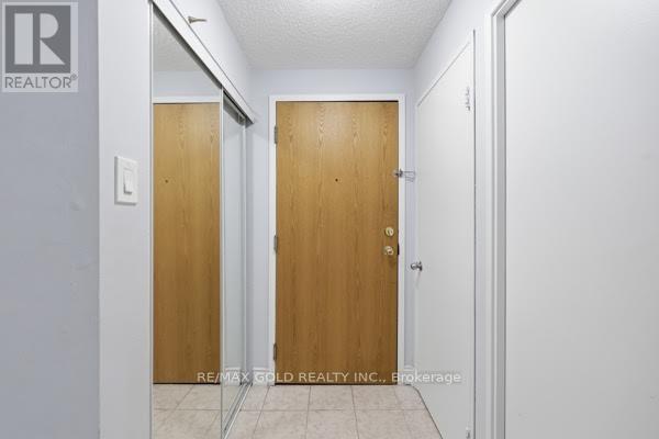 Ph08 - 61 Markbrook Lane, Toronto, Ontario  M9V 5E7 - Photo 4 - W13677606