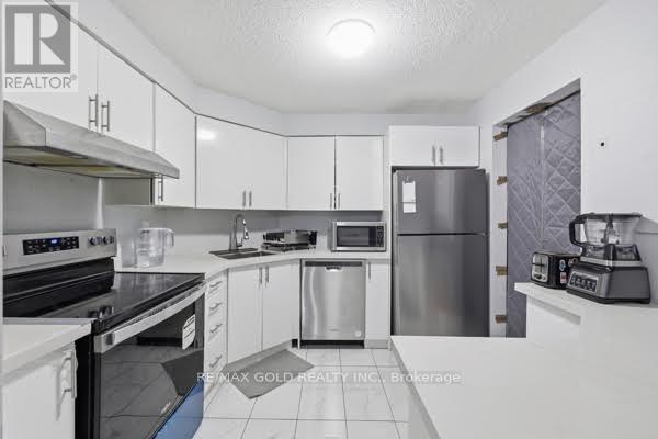 Ph08 - 61 Markbrook Lane, Toronto, Ontario  M9V 5E7 - Photo 6 - W13677606