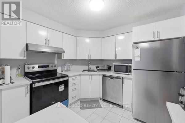 Ph08 - 61 Markbrook Lane, Toronto, Ontario  M9V 5E7 - Photo 7 - W13677606