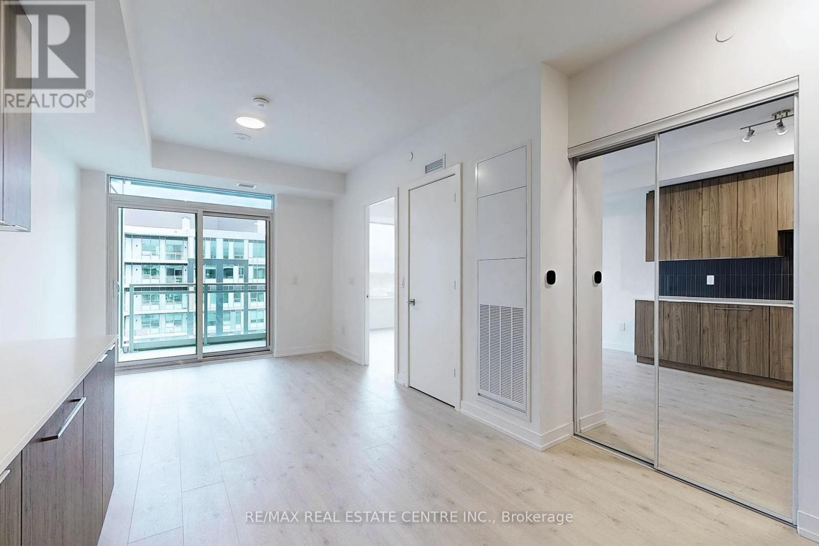 549 - 2501 Saw Whet Boulevard N, Oakville, Ontario  L6L 0H5 - Photo 10 - W13677612