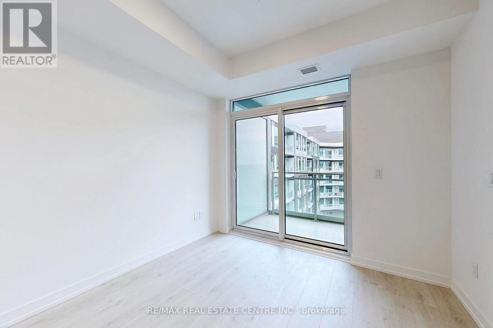549 - 2501 Saw Whet Boulevard N, Oakville, Ontario  L6L 0H5 - Photo 11 - W13677612