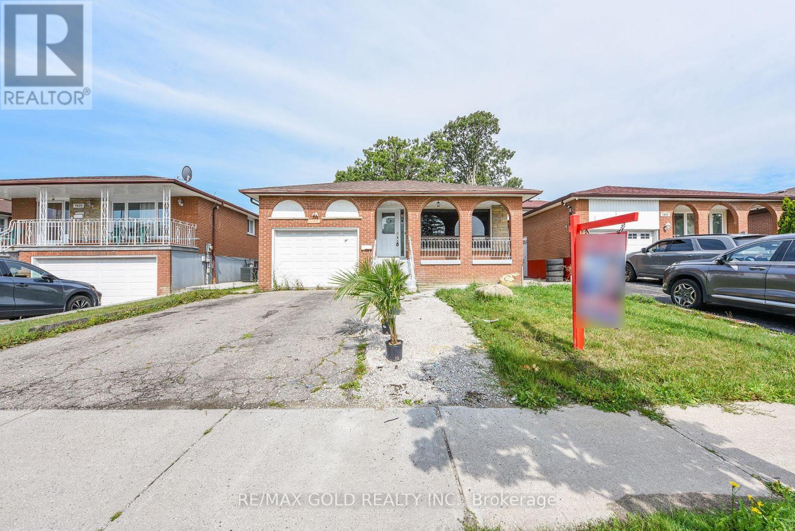 7624 MIDDLESHIRE DRIVE, Mississauga, Ontario