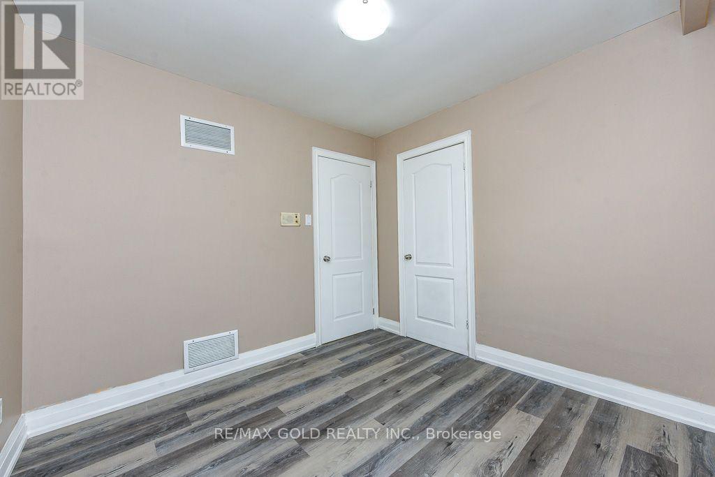 7624 Middleshire Drive, Mississauga, Ontario  L4T 3S2 - Photo 19 - W13677622