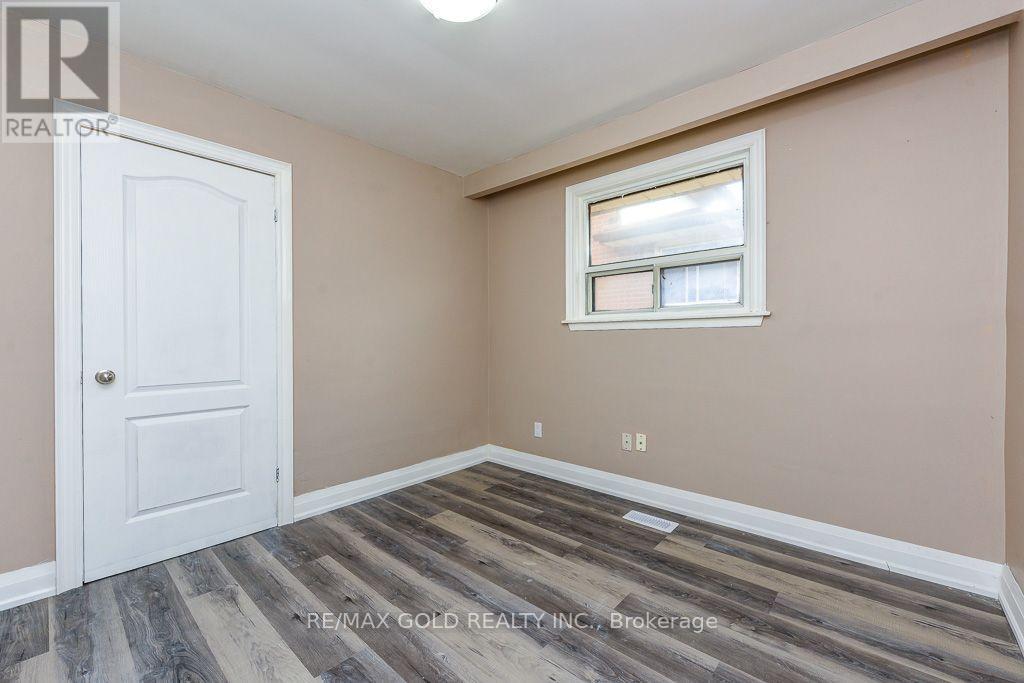 7624 Middleshire Drive, Mississauga, Ontario  L4T 3S2 - Photo 20 - W13677622