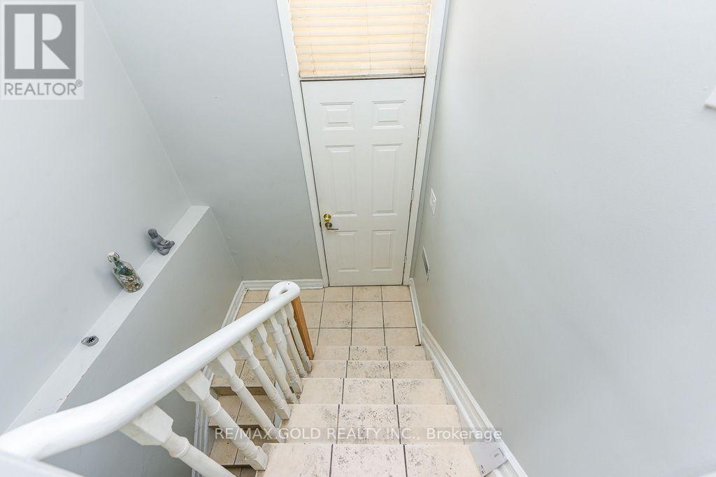 7624 Middleshire Drive, Mississauga, Ontario  L4T 3S2 - Photo 32 - W13677622