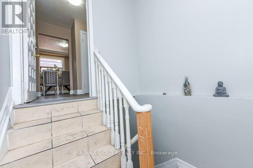 7624 Middleshire Drive, Mississauga, Ontario  L4T 3S2 - Photo 33 - W13677622