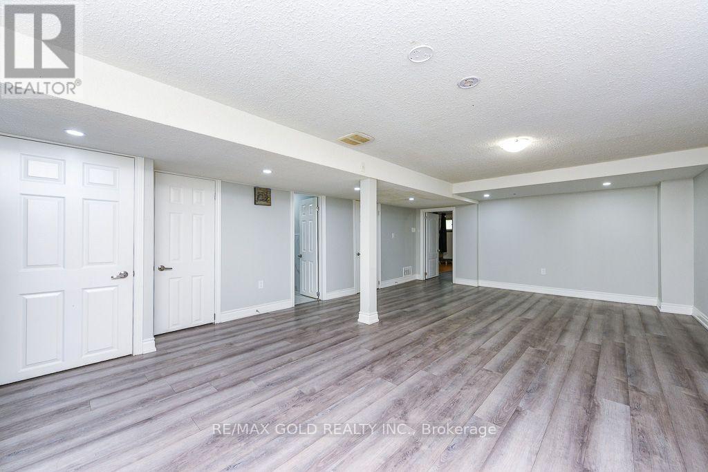7624 Middleshire Drive, Mississauga, Ontario  L4T 3S2 - Photo 36 - W13677622