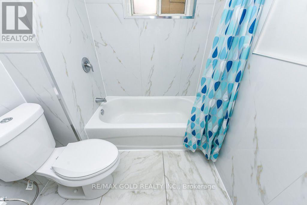 7624 Middleshire Drive, Mississauga, Ontario  L4T 3S2 - Photo 38 - W13677622