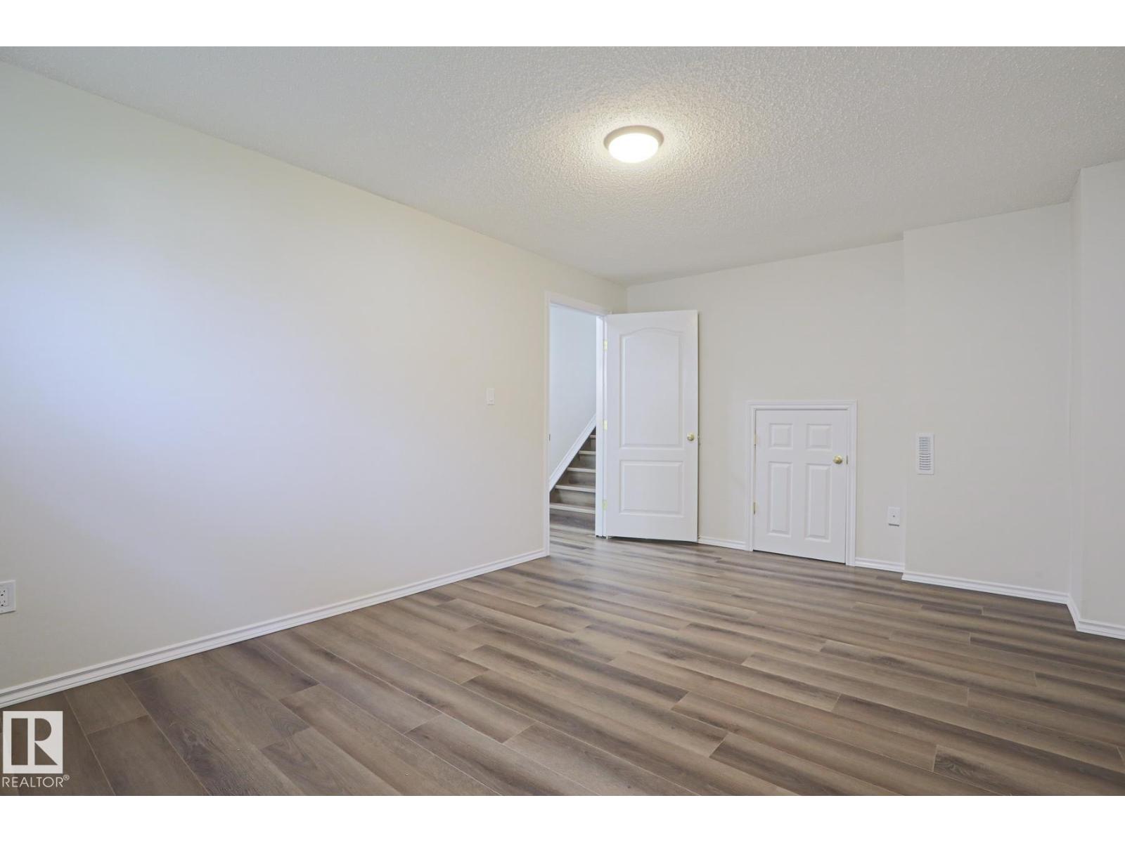 1028 James Cr Nw, Edmonton, Alberta  T6L 6P6 - Photo 7 - E4500553