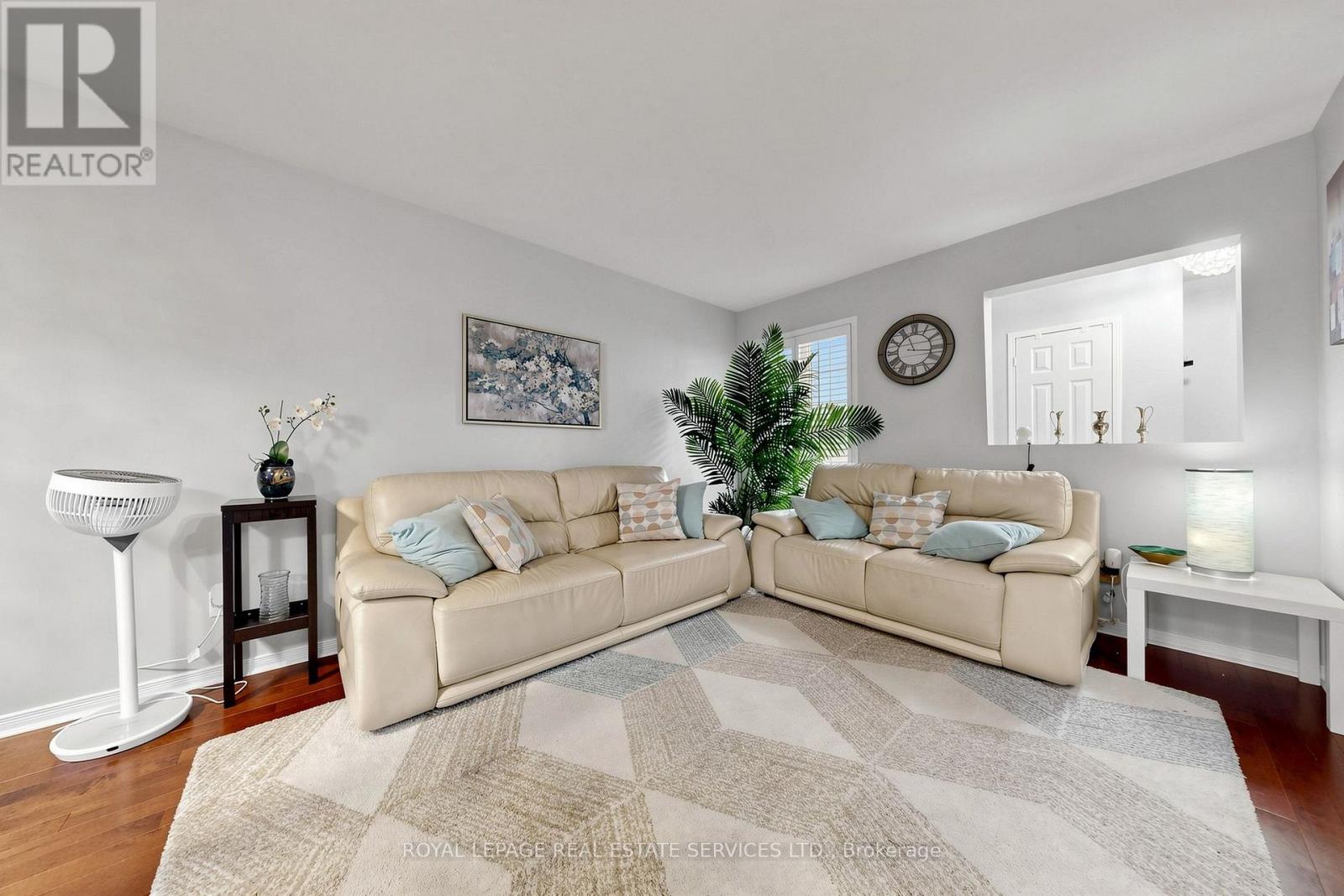 5290 Brookwood Court, Mississauga, Ontario  L5V 2K6 - Photo 14 - W13677230