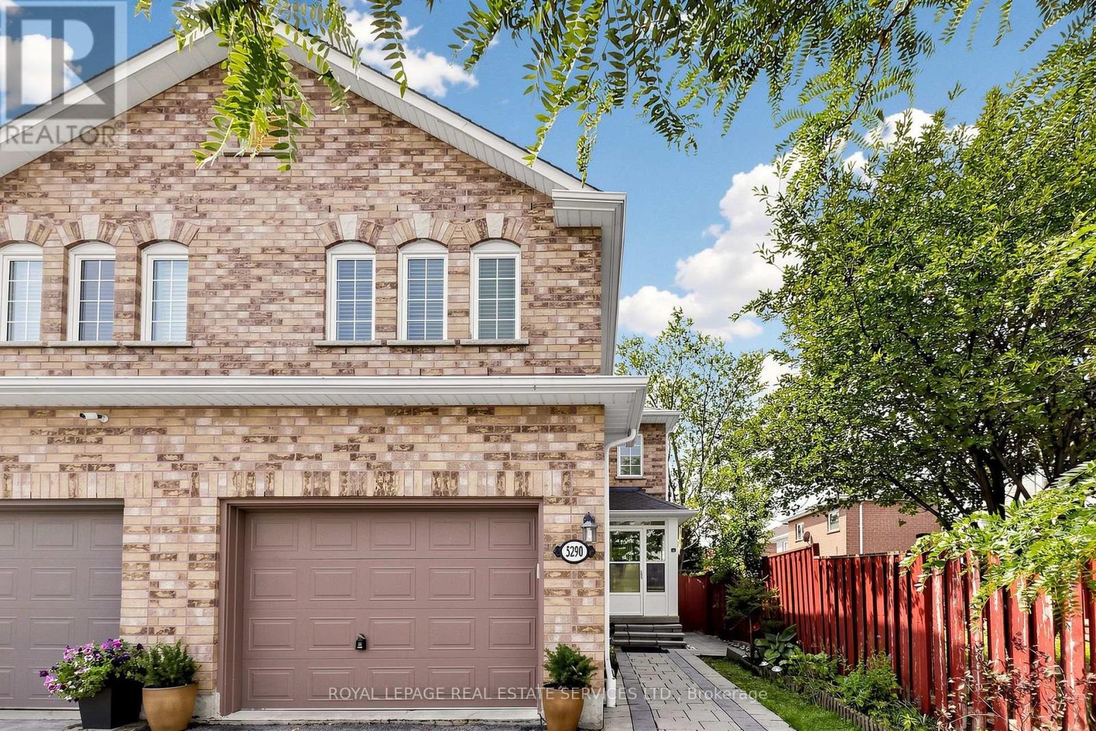 5290 Brookwood Court, Mississauga, Ontario  L5V 2K6 - Photo 3 - W13677230