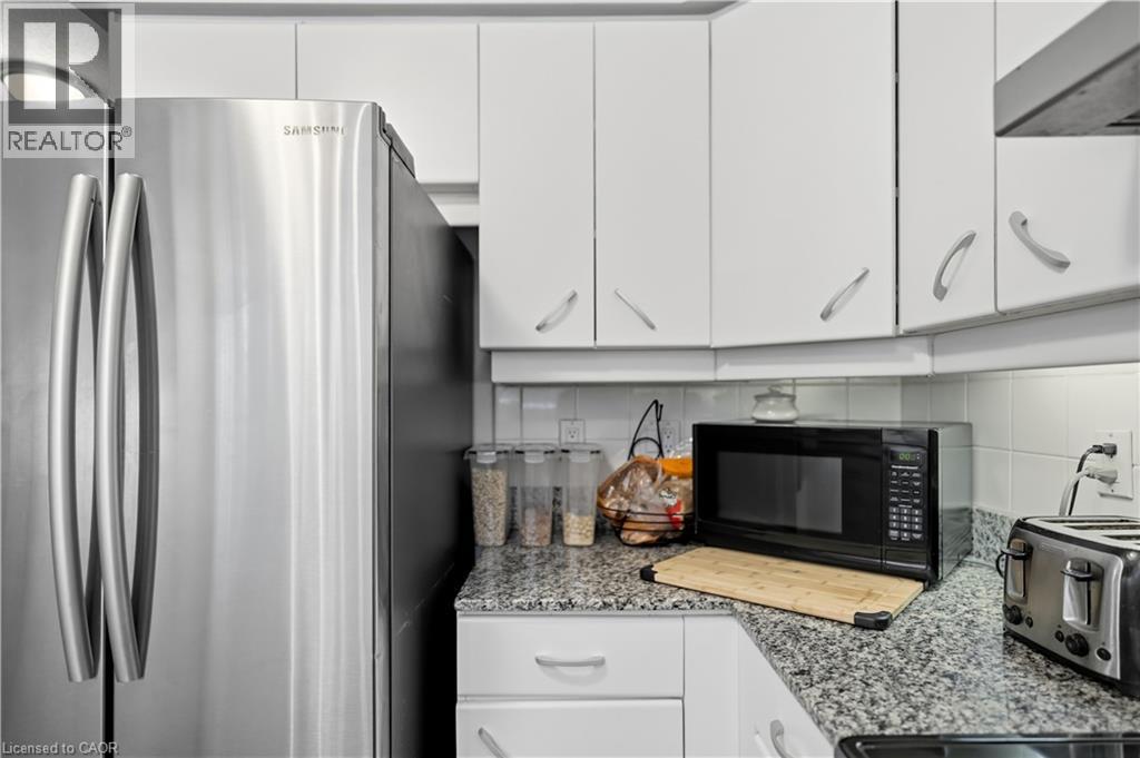 692 Grange Crescent, Waterloo, Ontario  N2T 2L8 - Photo 10 - 40854819