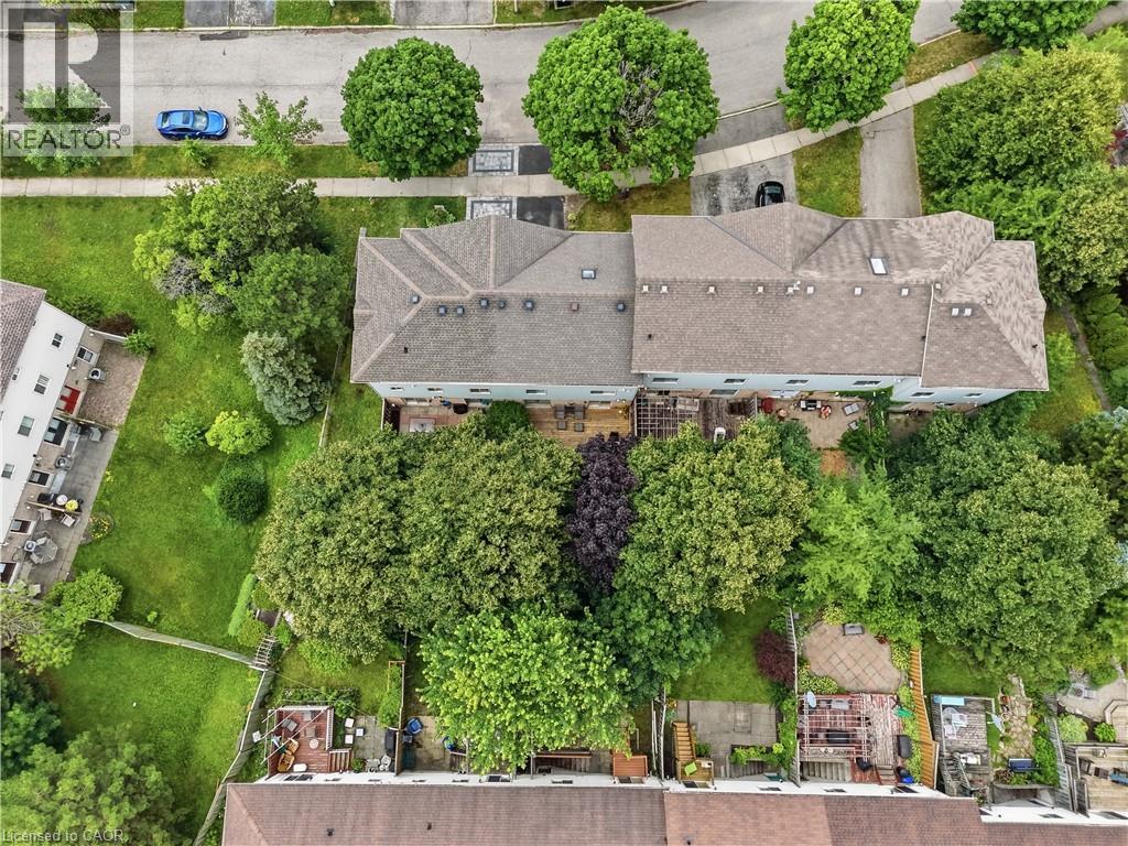 692 Grange Crescent, Waterloo, Ontario  N2T 2L8 - Photo 4 - 40854819